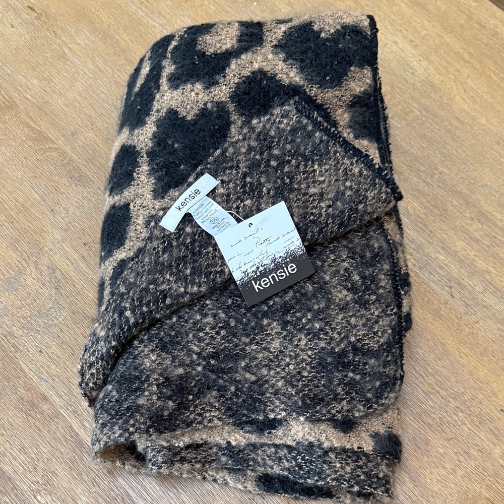 Kensie Black and Tan Animal Print Scarf